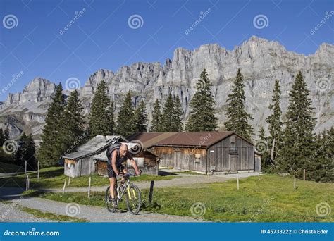 mountainbiken in uri|The Best Mountain Bike Trails in Uri (Switzerland) .